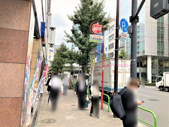 ビル周辺風景①