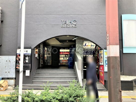 ビルエントランス①